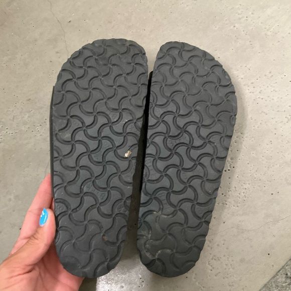 SOLD- Birkenstock Granada Oiled Leather Sandals - Picture 4 of 6